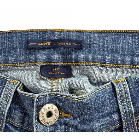 Levi’s 542 Tilted Flare Barrel Jeans Women’s Size 8 Medium Wash Denim 26” Inseam - Picture 7 of 13